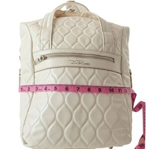 Nwt Bella Russe ivory cream quilt bookbag shoulder gold tone zip spring city
